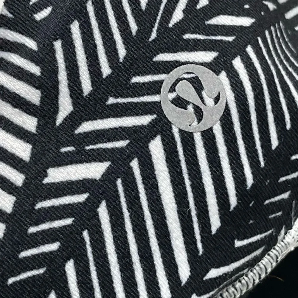 Lululemon Full-On Luon Wunder Under Crop II  Mid Rise Leggings (Shady Palms) - 4